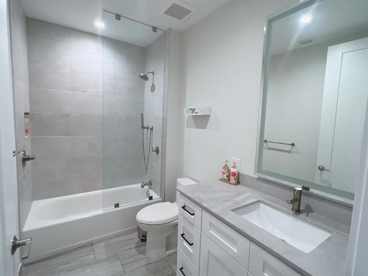 Lux Urban Retreat: Family-Friendly Staycation with Gym & EV Charging West Palm Beach Exterior photo