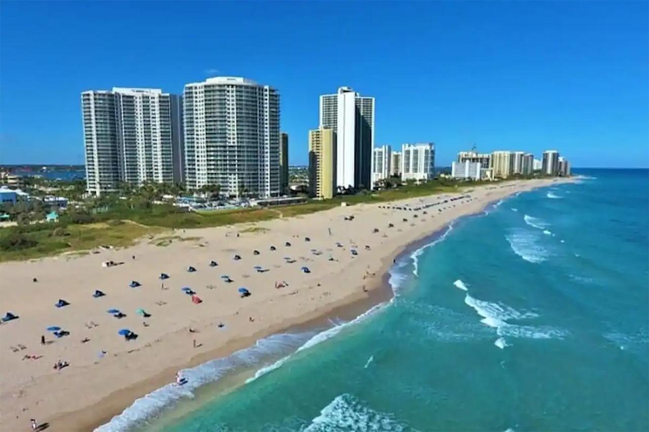 Lux Urban Retreat: Family-Friendly Staycation with Gym & EV Charging West Palm Beach Exterior photo